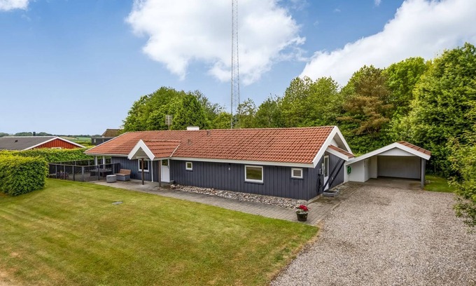 Hejlsminde Strand House | "Irlin" - 850m from the sea by Interhome