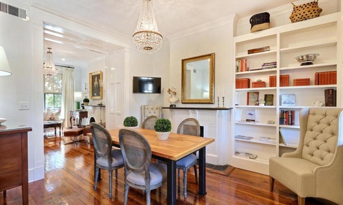 Historic Downtown Savannah Apartment | Isaac LaRoche Main