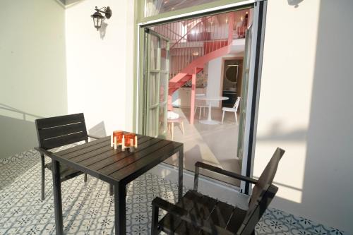 Kalamata Apartment | Isavella's apartments under the castle