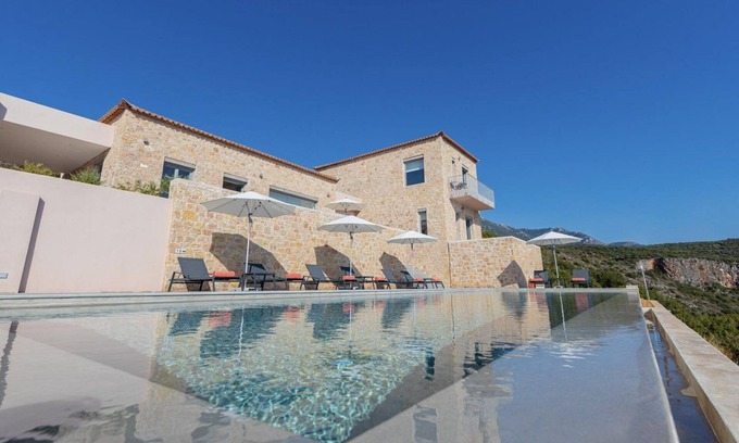 Kardamyli Villa | ISholidays Kardamyli Villa Nupadi, Vistas al mar