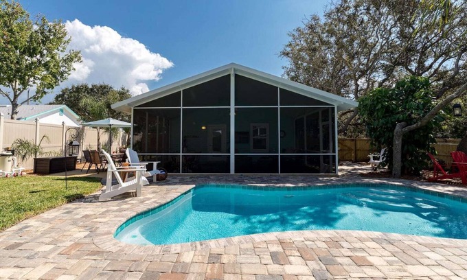 Butler Beach House | Island Breeze- Close to Beach w/Screened Lanai/Pool
