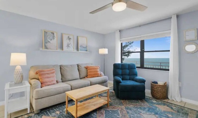 Sunset Beach Condo | Island Paradise - Beachfront Condo