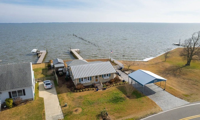 Coinjock House | Island Time 2 Bedroom in Coinjock K9407