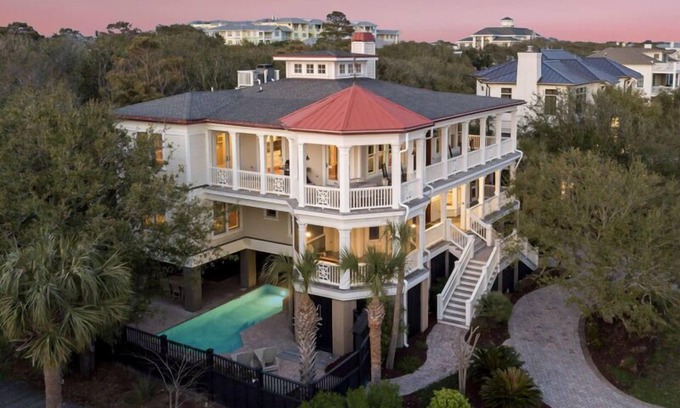Isle of Palms House | 'Isle be Back' 5 57th Ave- Great Ocean Views, private pool, elevator
