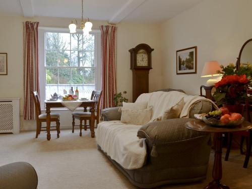 Lostwithiel House | Isolda's - Ukc3905