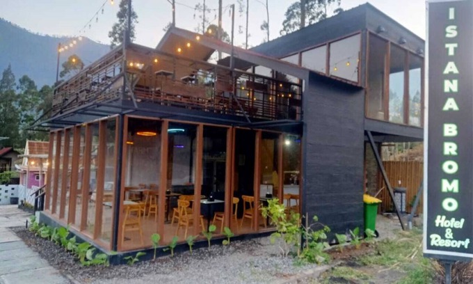 Sukapura Bed & Breakfast | Istana Bromo Resort and Resto