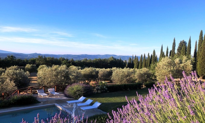 Loro Ciuffenna Villa | Villa with pool between Florence and Arezzo. Magical view
