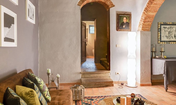 San Giuliano Terme House | Tuscan Holiday Home in Molina di Quosa with Pool