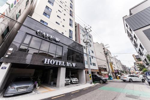 Paldal-gu Hotel | It's W