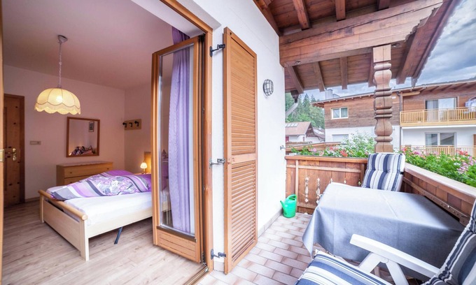 San Martino in Passiria Apartment | Holiday Apartment ‘Sonnenparadies 3’ with Mountain View, Wi-Fi & Garden
