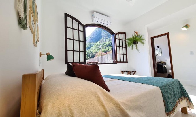 Itacoatiara Apartment | Itacoatiara - Apartamento com café da manhã ao lado da praia