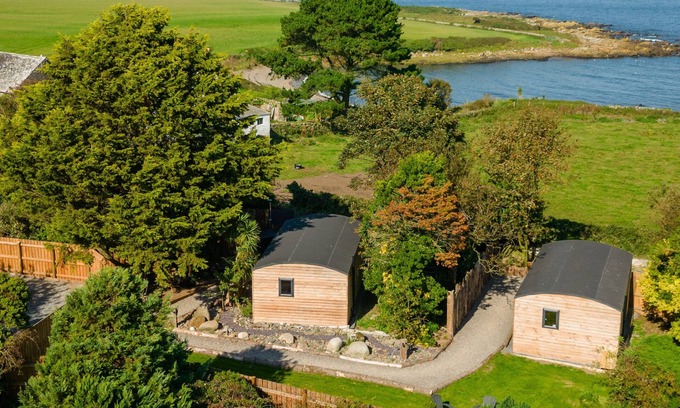 Newton Stewart Cottage | Ivy - a pod that sleeps 4 guests in 2 bedrooms