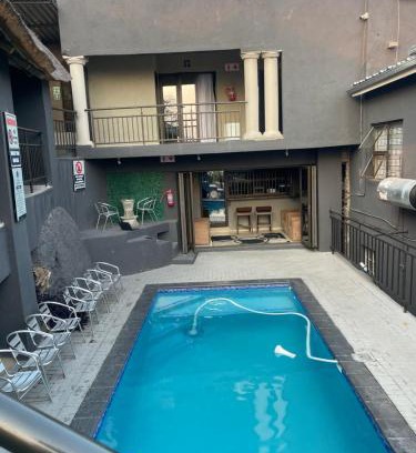 Mbombela House | Ivy B&B Guest House