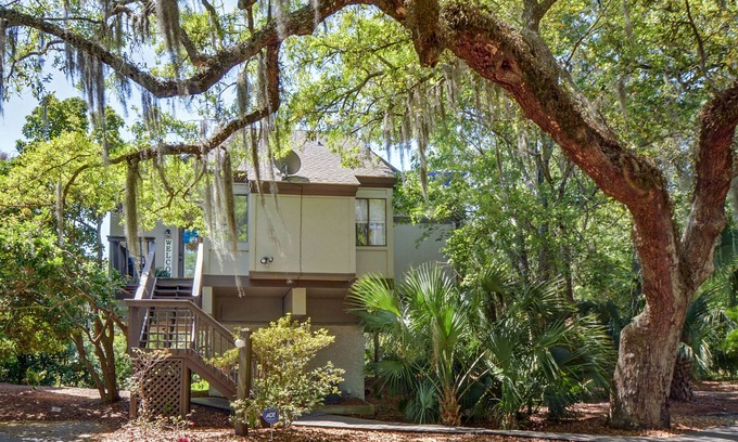 St. Simons Island House | J&R Island Retreat Renovated Home w/Low Rates!