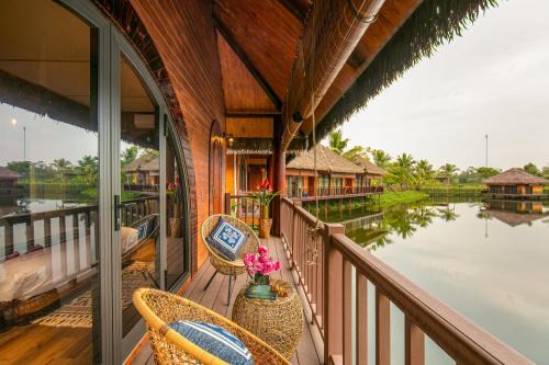 Ba Vi Hotel | Jacaranda Valley