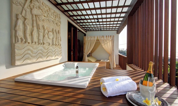 Sukawati Villa | Jacuzzi Garden View Villa, Purnama beach