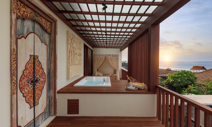 Sukawati Villa | Jacuzzi Sea View Villa at Purnama beach