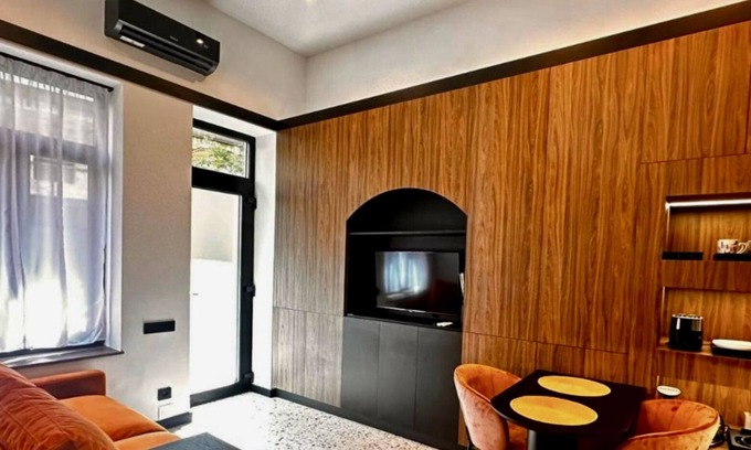 Old Town Apartment | JAIS Home-Moon Apartment-Old Town/Muzeului Square