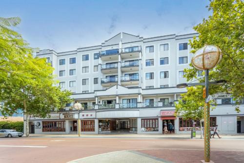 Northbridge Apartment | James On The Park