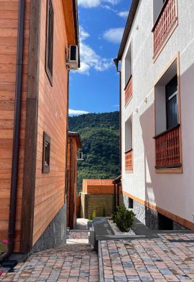Dilijan Hotel | Jan'S