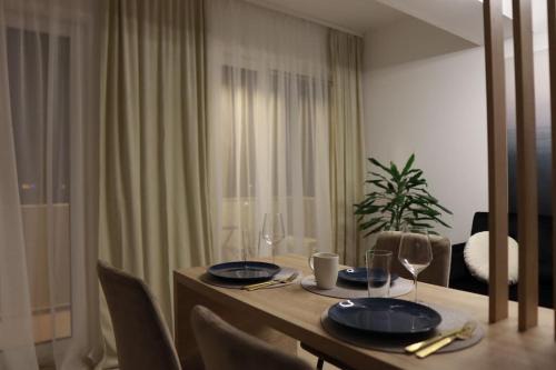 Timisoara Apartment | Japanese Studio with Hammock and Sunset View