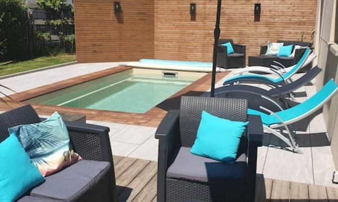Saint-Ave House | Jardin Verdoyant, Piscine Chauffée Vannes