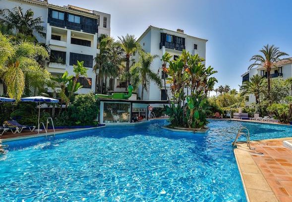 Nikki Beach Apartment | Jardines de las Golondrinas