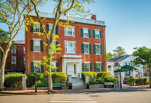 Nantucket Town Hotel | Jared Coffin House