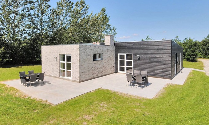 Sundstrup House | "Jarven" - 500m to the fjord by Interhome