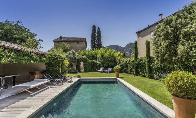 Maubec Villa | JDV Holidays - 5 bedroom/5 bath stone villa with heated, private pool and A/C