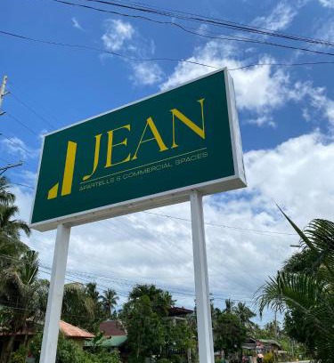 Loon Hotel | Jean Apartelle