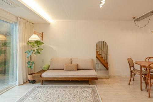 Aewol House | Jeju Byeolkkum Pension