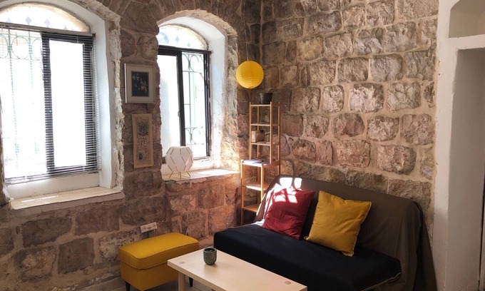 Jerusalem Apartment | Jerusalemic Stone - Mahane YehudA Market