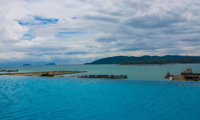 Downtown Kota Kinabalu Apartment | Jesselton Point Homestay