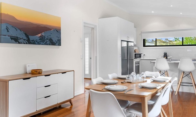 Jindabyne House | Jillamatong 14 - 3BR House l Pet Friendly l Fenced Backyard l WiFi
