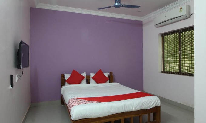 Thirunallar House | JMS Guest House