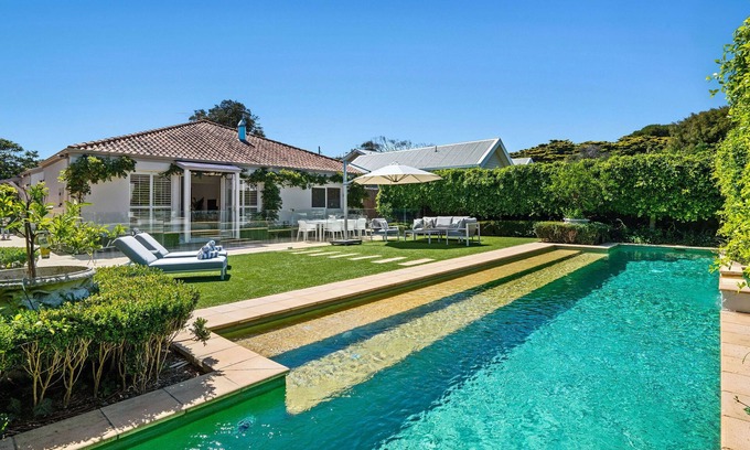 Portsea House | Joanna - Poolside entertainer opposite 'The Cutting'