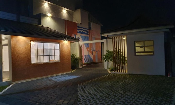 Condongcatur Villa | Joglo Sawit Sari