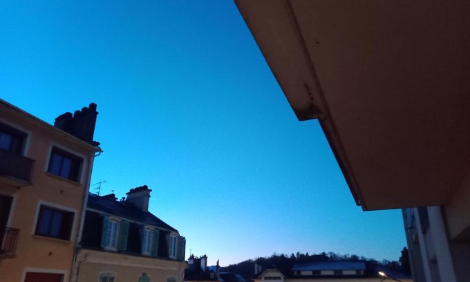 XIV Juillet Apartment | Joli T1 avec Balcon & Parking proche gare de Pau