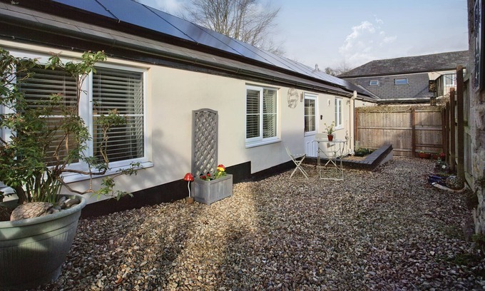Goodrich Cottage | JOLLY COTTAGE, romantic, character holiday cottage in Goodrich