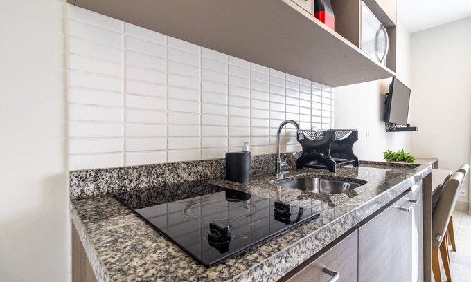 Central Zone Apartment | JP038 Jacques Pilon Residence Elite