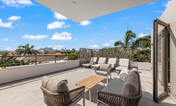 Willemstad Apartment | JSLUX A15 Luxurious rooftop apartment in gated resort