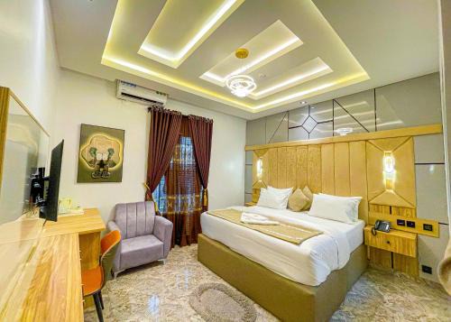 Oshodi-Isolo Hotel | Julicis Hotels And Suites