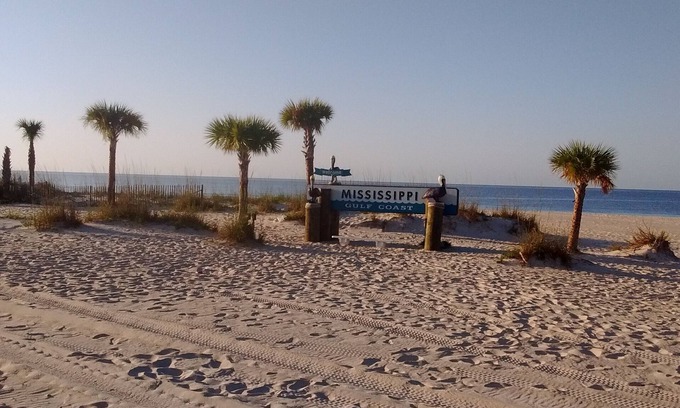 Biloxi Condo | July getaway in Biloxi
