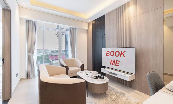 Jumeirah Village Triangle Apartment | Jumeirah Village Triangle for 2 with Swimming Pool
