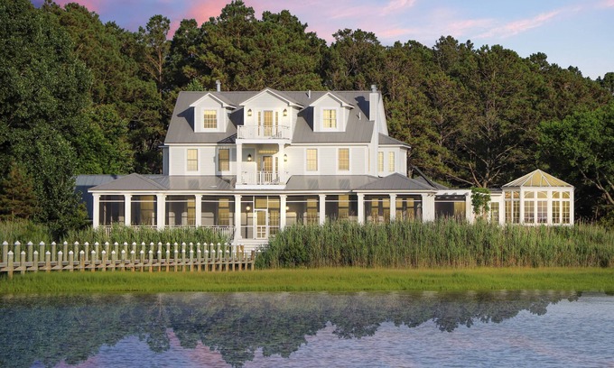Chincoteague House | June's Retreat - Waterfront; Boat dock!