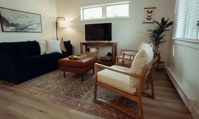 Northport Cottage | Juniper Cottage on Grand Traverse Bay!
