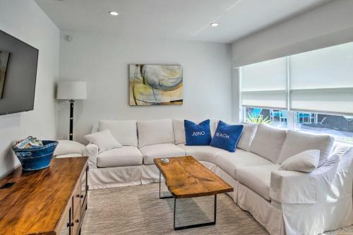 Juno Beach House | Juno Beach House with Private Pool Walk to Beach!