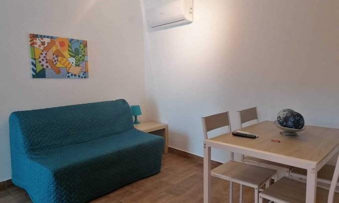 Vila Real Santo Antonio Apartment | Just a few minutes' walk to Monte Gordo beach! Vacation apartment (0006)
