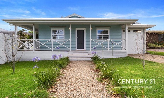 Aldinga Beach House | Just Beachy - Aldinga Beach - C21 SouthCoast Holidays